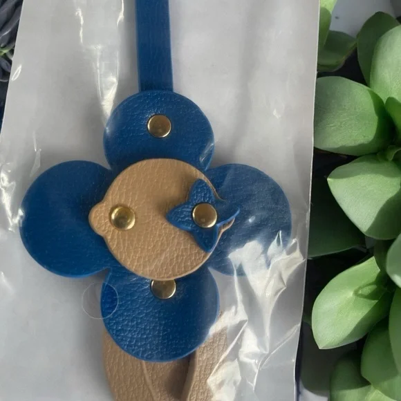 NEW in Gift Box Louis Vuitton VIP Carnival set of 3 Bag Tags: Charms w COA - Picture 5 of 10